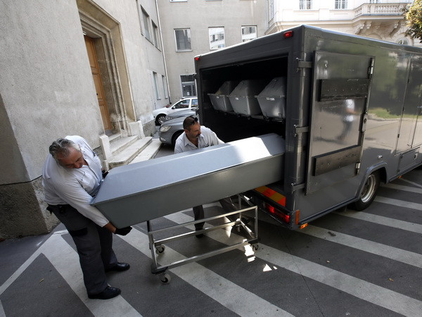 Nhiều người bị chết ngạt trong container tại một bãi biển Libya ảnh 1