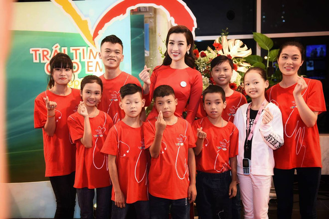 Hơn 25 tỷ đồng ủng hộ mổ tim trong đêm gala hồi sinh những nhịp đập ảnh 2