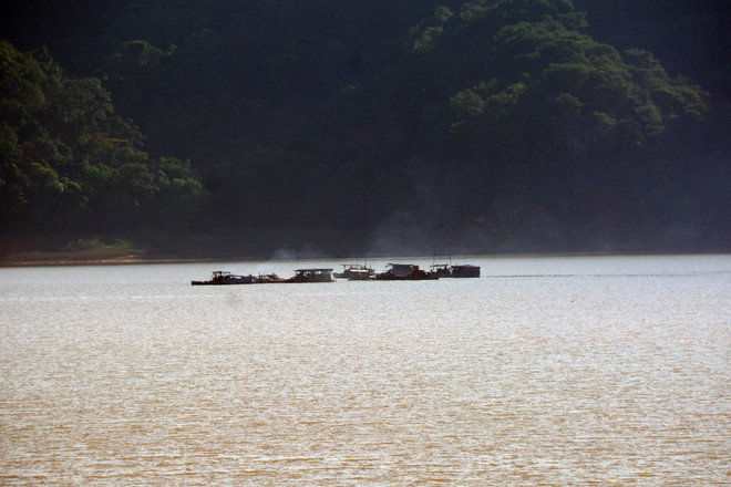 Núp bóng nạo vét lòng hồ để khai thác khoáng sản có làm thất thu thuế? ảnh 2