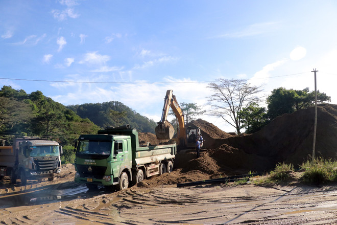 Núp bóng nạo vét lòng hồ để khai thác khoáng sản có làm thất thu thuế? ảnh 1