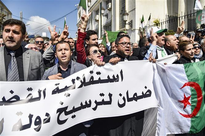 Chuyển đổi chính trị ở Algeria và vai trò của quân đội ảnh 1