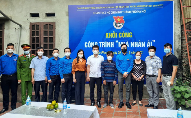 Khởi công xây dựng nhà nhân ái cho gia đình có hoàn cảnh khó khăn taị huyện Đan Phượng. (Ảnh: Minh Đức/TTXVN) Nhiều hoạt động ý nghĩa trong 'Ngày Đoàn viên' năm 2022 ảnh 2