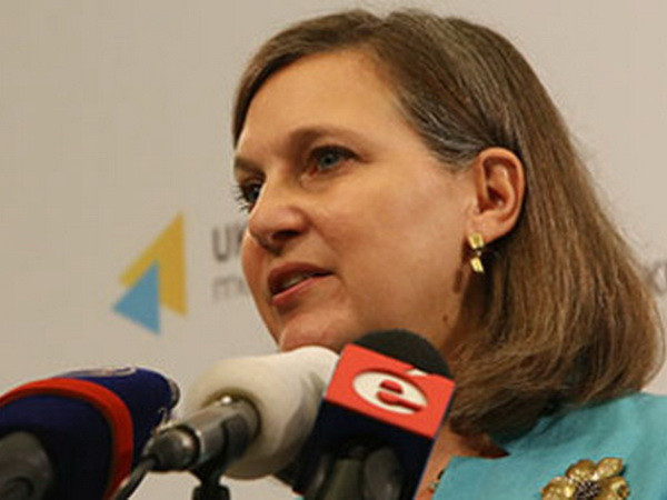 Mỹ dọa tăng áp lực đối với Nga nếu xung đột ở Ukraine leo thang ảnh 1