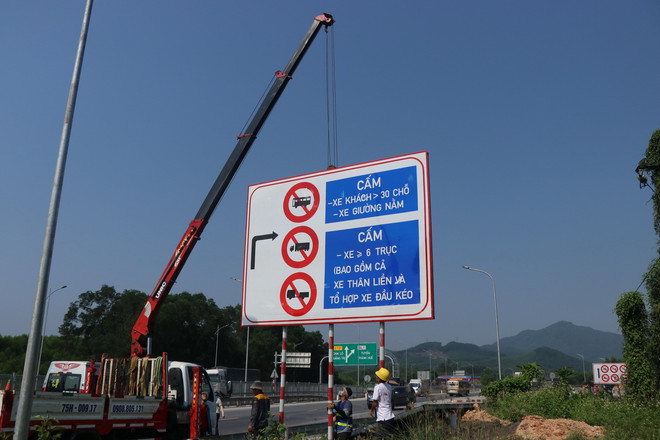 ttxvn_cao toc cam lo la son.jpg