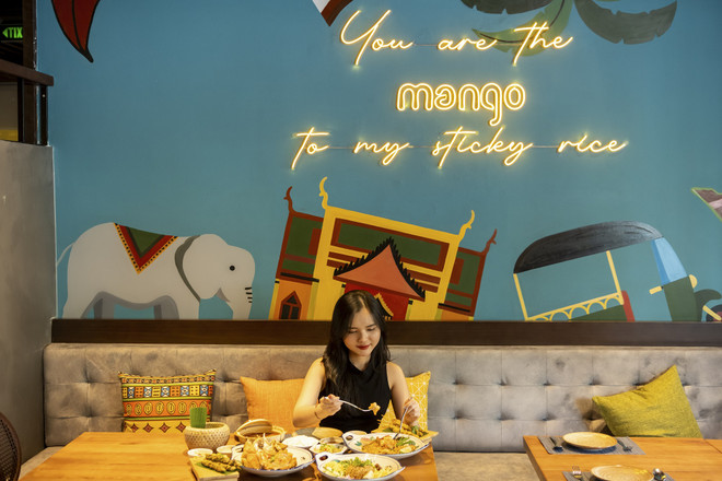 Người Sài Gòn trẩy hội hoa Xuân trong những ngày đầu Năm Mới ảnh 5