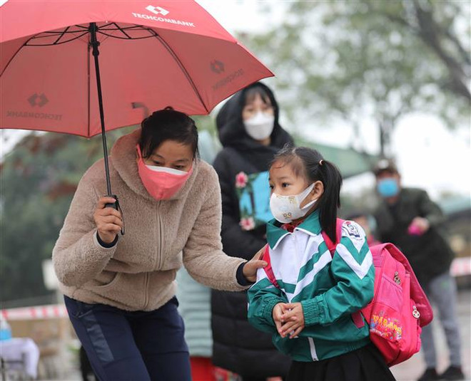 Hà Nội: Không làm gián đoạn việc dạy và học khi phát hiện F0, F1 ảnh 2