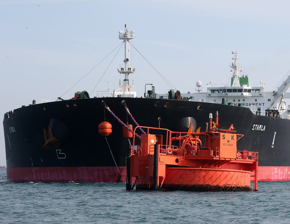 Lượng dự trữ dầu mỏ cao cản trở đà tăng giá của "vàng đen" ảnh 1