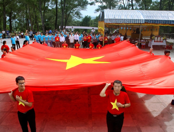 “Tri ân anh hùng liệt sĩ khiến bản thân trở nên tốt hơn, nhân văn hơn” ảnh 2