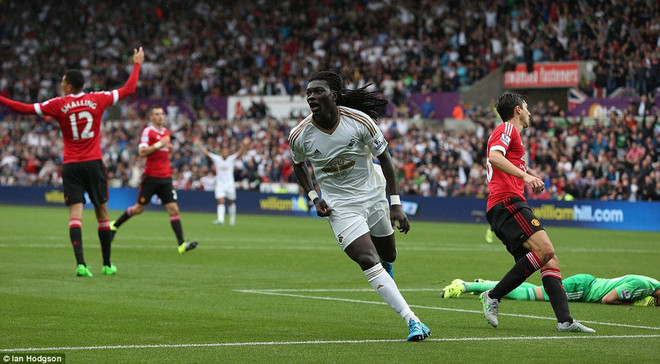 Swansea City khiến Manchester United thêm một lần phải ôm hận ảnh 1