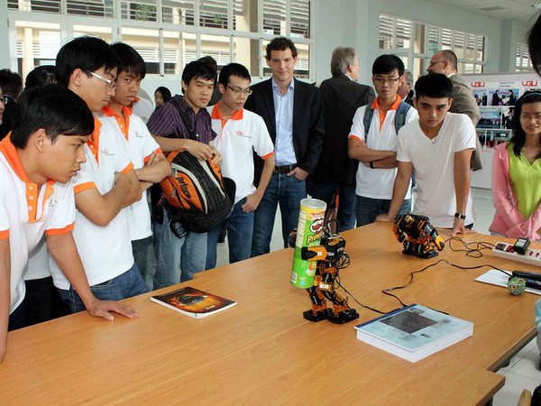 Việt Nam đẩy mạnh hợp tác với bang Hessen của Đức ảnh 1