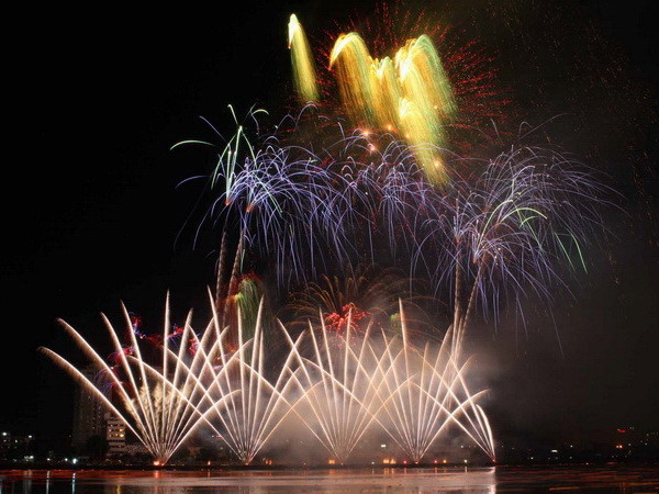 Đà Nẵng bắt đầu bán vé xem trình diễn pháo hoa quốc tế từ 1/4 ảnh 1