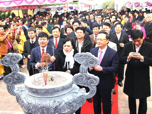 Dâng hương tưởng niệm 226 năm Ngày mất Đại danh y Hải thượng Lãn Ông ảnh 1