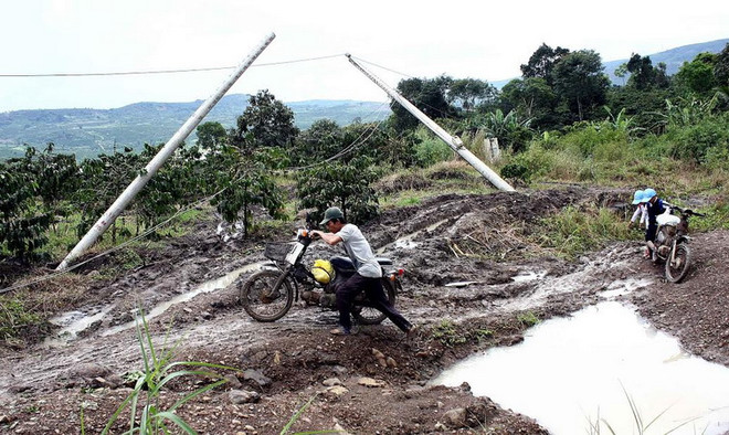[Photo] Lại tái diễn trượt lở đất nghiêm trọng tại Di Linh ảnh 2