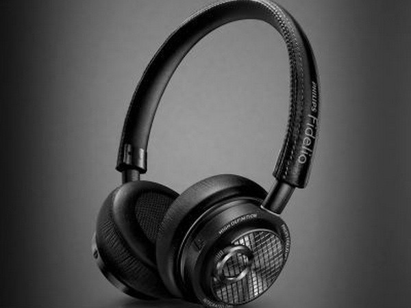 Philips ra mắt tai nghe đầu tiên sử dụng công nghệ Lightning ảnh 1