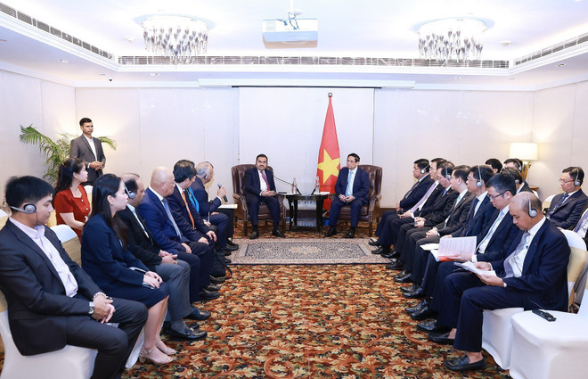 Thủ tướng Phạm Minh Chính tiếp ông Gautam Adani, Chủ tịch Tập đoàn Adani (Ấn Độ). (Ảnh: Dương Giang/TTXVN) TTXVN_3107Thutuong2.jpg