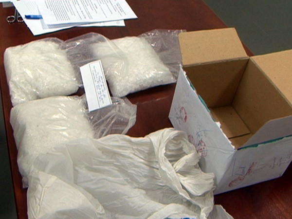 Bắt vụ vận chuyển trái phép hơn 2kg ma túy tại TP.HCM ảnh 1