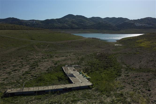 Tây Ban Nha sẽ chi 2 tỷ euro hỗ trợ nông nghiệp bị ảnh hưởng hạn hán ảnh 1