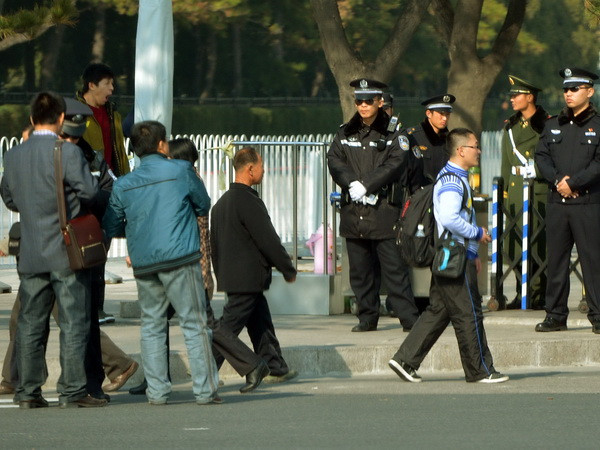 Trung Quốc buộc tội 8 đối tượng tấn công ở Thiên An Môn ảnh 1