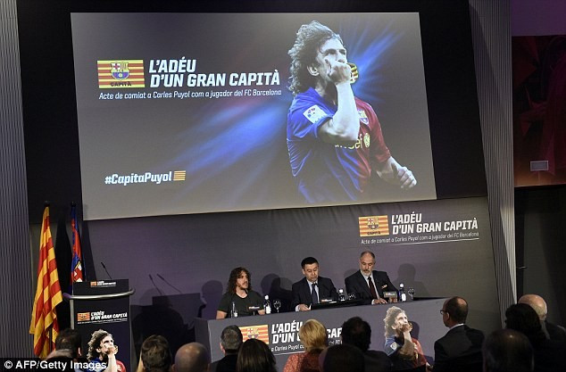 Puyol chia tay Barca. (Nguồn: Getty) Tin 16/5: Eto'o vẫn rất cay cú Mourinho, M.U thiệt hại lớn ảnh 1