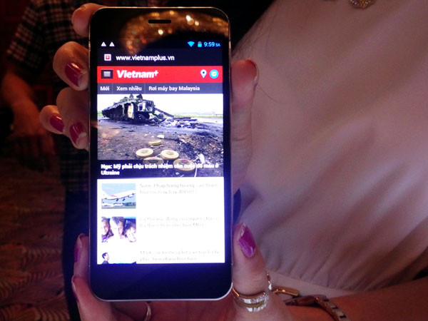 HKPhone chính thức ra mắt sản phẩm điện thoại thông minh iRevo ảnh 3