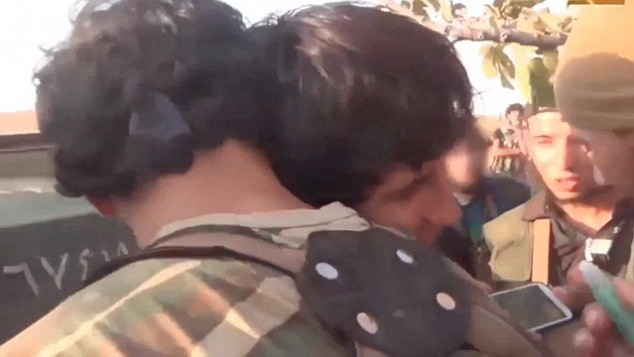 Ám ảnh giây phút cuối của cậu bé Uzbekistan đánh bom liều chết ảnh 1