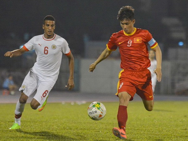 [Video] Cận cảnh tình huống bỏ lỡ của tiền đạo Lê Công Vinh ảnh 1