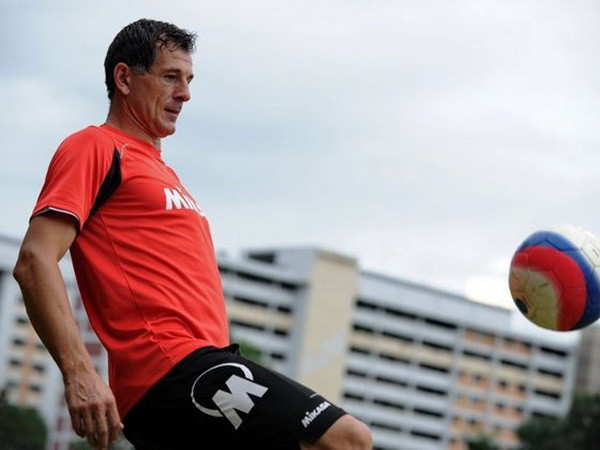 Aleksandar Duric. (Nguồn: AFP) Huyền thoại bóng đá người Singapore Duric giã từ sự nghiệp ảnh 1