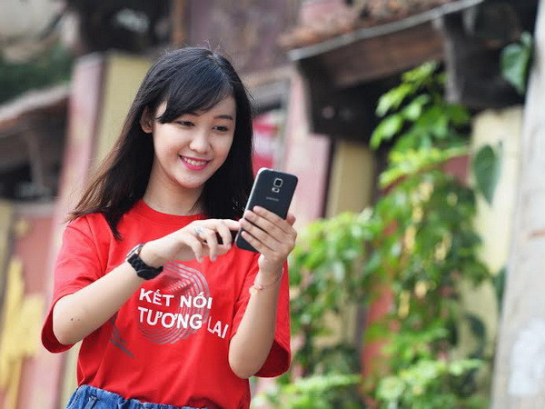 Tỷ lệ vào Internet chiếm 70% tần suất sử dụng điện thoại di động ảnh 1