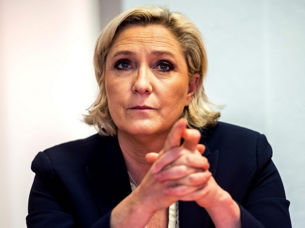 Bà Marine Le Pen bị điều tra về truyền bá hình ảnh bạo lực của IS ảnh 1