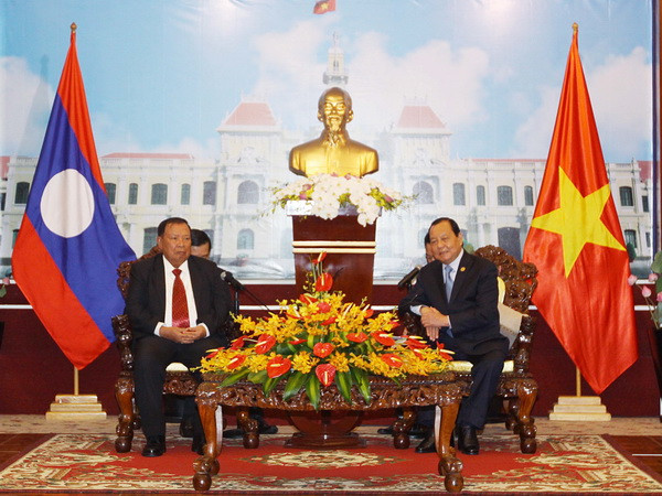 Bí thư Thành ủy TP. Hồ Chí Minh tiếp Đoàn đại biểu cấp cao Lào ảnh 1