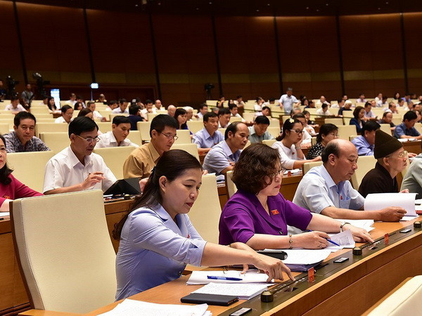 Tóm tắt hai dự thảo Nghị quyết và ba dự thảo Luật được thông qua ảnh 1