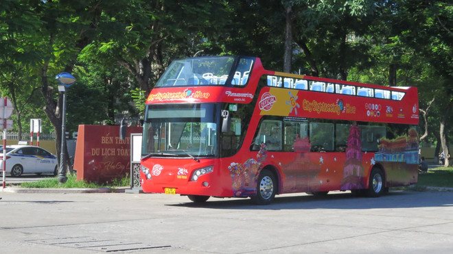 Thừa Thiên-Huế: Lần đầu sử dụng xe buýt tham quan 2 tầng chuẩn quốc tế ảnh 2