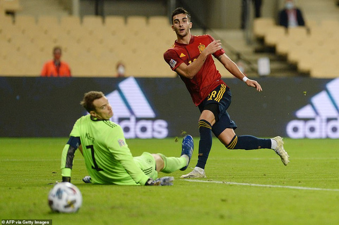 Ferran Torres đã tỏa sáng với một hat-trick. (Nguồn: Getty Images) Thắng Đức 6-0, Tây Ban Nha hiên ngang vào bán kết Nations League ảnh 2