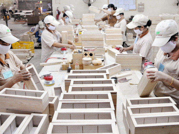 Doanh nghiệp sản xuất đồ gỗ Việt đang bị “thua trên sân nhà” ảnh 1
