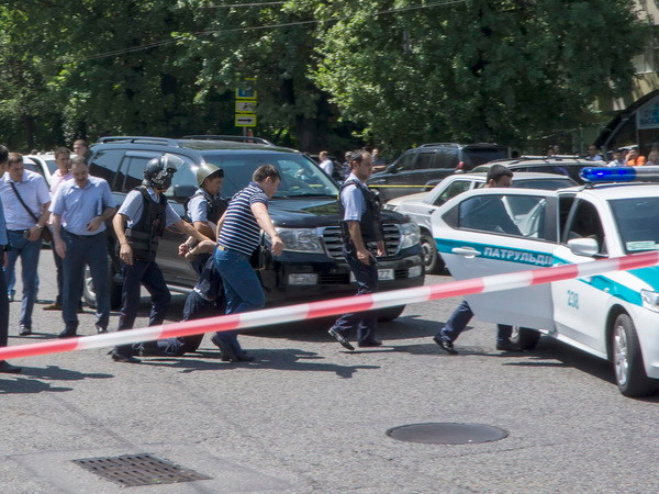 Có thể chỉ có một tay súng đứng sau các vụ tấn công ở Kazakhstan ảnh 1