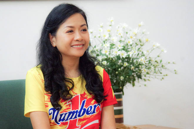 Phó Tổng giám đốc Tập đoàn Tân Hiệp Phát - Trần Uyên Phương gửi lời chia sẻ đến đội tuyển tham gia giải. 82 đội tuyển dự giải bóng đá học sinh Trung học phổ thông Hà Nội ảnh 3