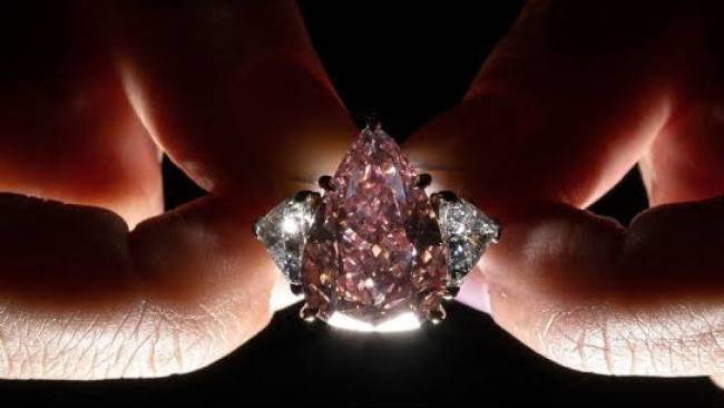 Đấu giá viên kim cương hồng Fortune Pink cỡ lớn đặc biệt quý hiếm ảnh 1