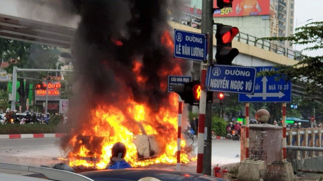 Khởi tố vụ án nữ tài xế gây tai nạn thảm khốc ở cầu vượt Lê Văn Lương ảnh 1