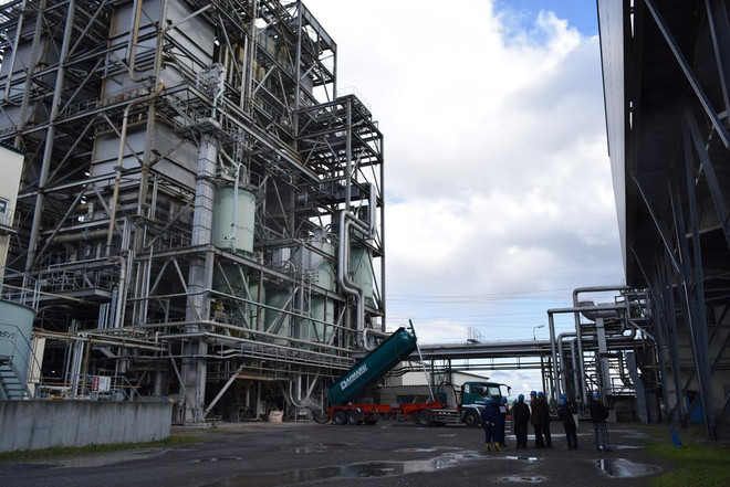 Nhà máy nhiệt điện chạy bằng rác thải nhựa đầu tiên trên thế giới ảnh 1