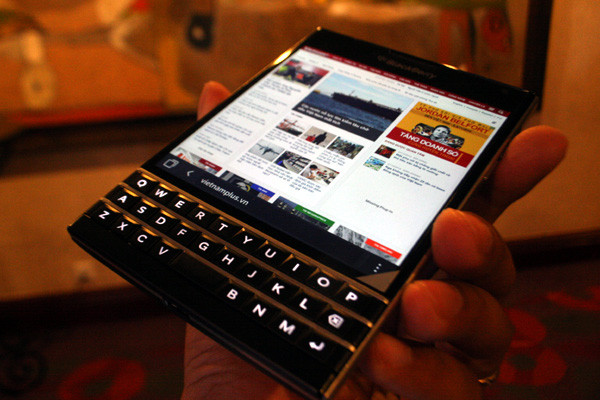BlackBerry Passport lên kệ tại Việt Nam với giá 15,5 triệu đồng ảnh 2