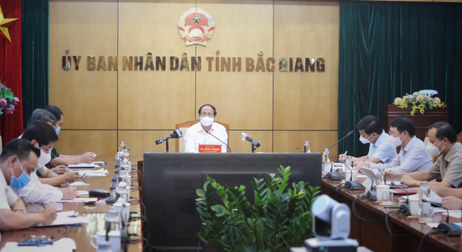 'Bắc Giang vừa khôi phục sản xuất, vừa đẩy mạnh phòng, chống dịch' ảnh 1