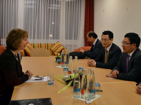 Phó Thủ tướng dự họp WEF với các lãnh đạo hàng đầu ảnh 1