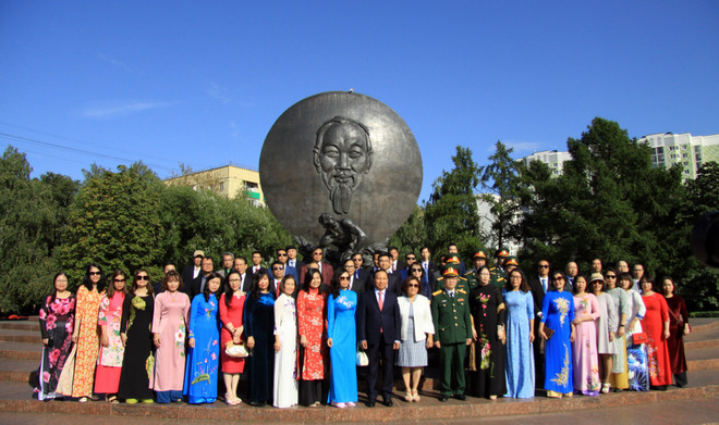 ĐSQ Việt Nam tại Nga tổ chức míttinh trọng thể kỷ niệm Quốc khánh 2/9 ảnh 1