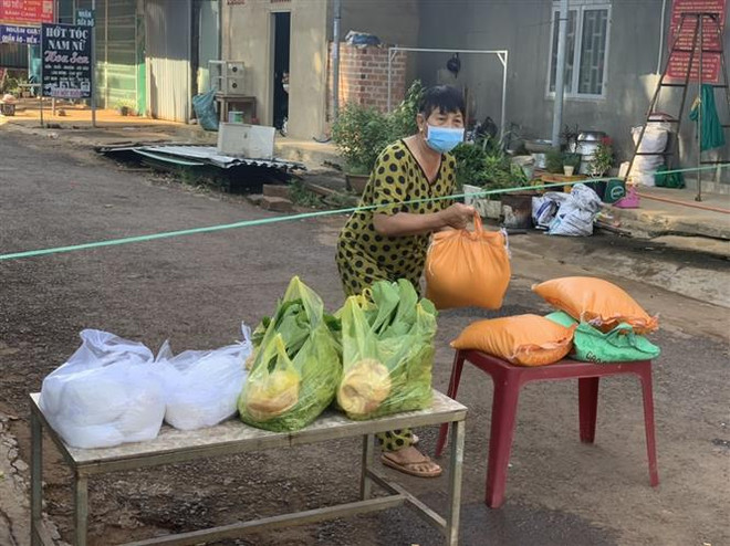 Thủ tướng yêu cầu tập trung hỗ trợ các nơi đang giãn cách xã hội ảnh 1