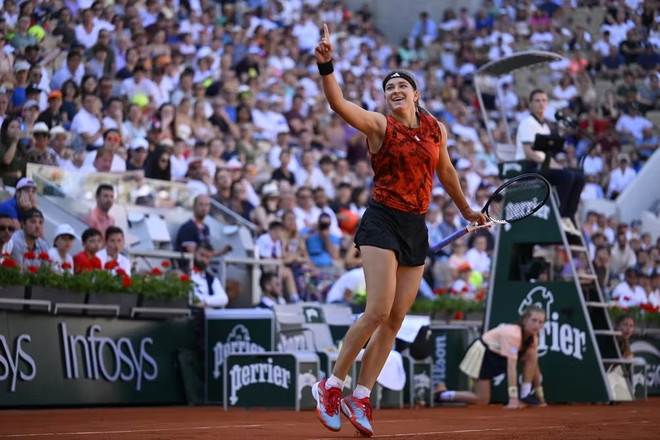Hạ gục số 2 thế giới, tay vợt Séc lần đầu vào chung kết Roland Garros ảnh 1