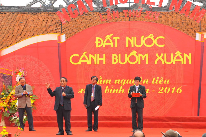 Ngày thơ Việt Nam 2016: Tưng bừng "Đất nước-cánh buồm Xuân" ảnh 1
