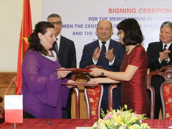 Việt Nam-Malta ký ghi nhớ thủ tục hành chính về con nuôi quốc tế ảnh 1