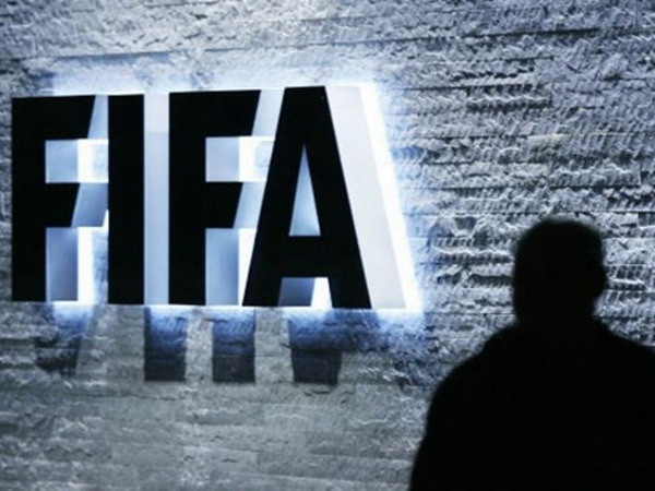 Ben Affleck và Matt Damon sẽ làm phim về bê bối của FIFA ảnh 1