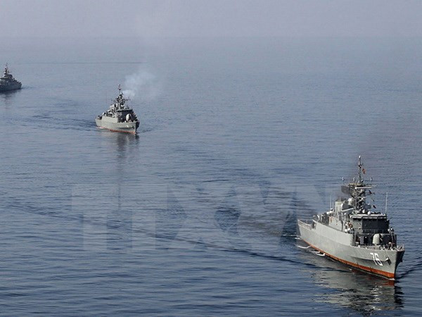 Hải quân Iran tấn công cướp biển, giải cứu tàu hàng trên Vịnh Aden ảnh 1