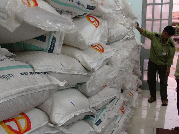 Tây Ninh điều tra đường dây nhập lậu đường từ Campuchia sang ảnh 1